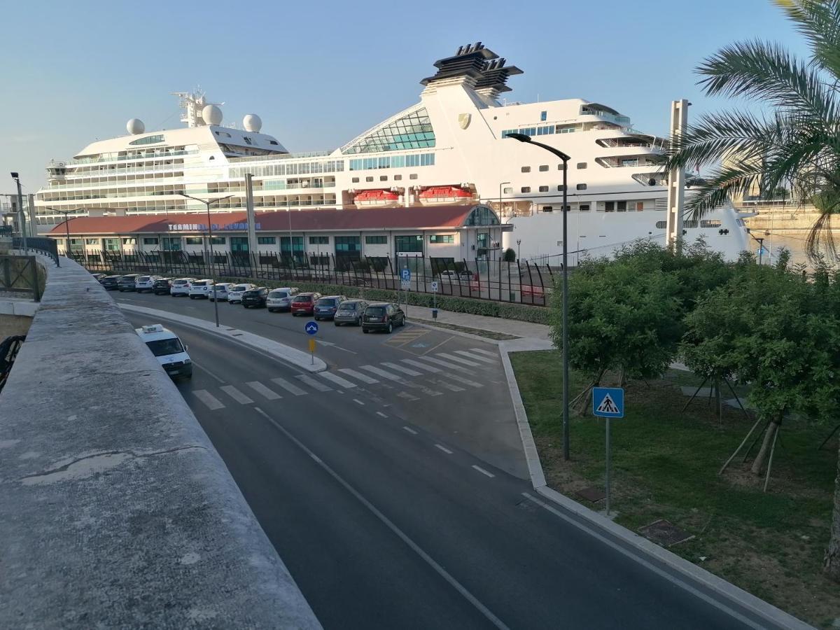 הוילה ברינדיזי Centro Storico Mare Fuori מראה חיצוני תמונה